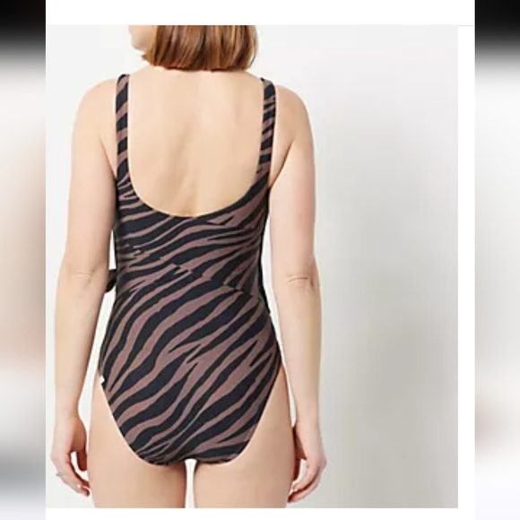 SUMMERSALT The Wrap One-Piece Swim Suit In Brown/black Modern Zebra. Size 6 - Picture 5 of 15